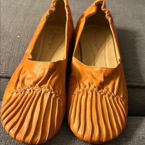 Chocolat Blu Tangerine Leather Flats size 9